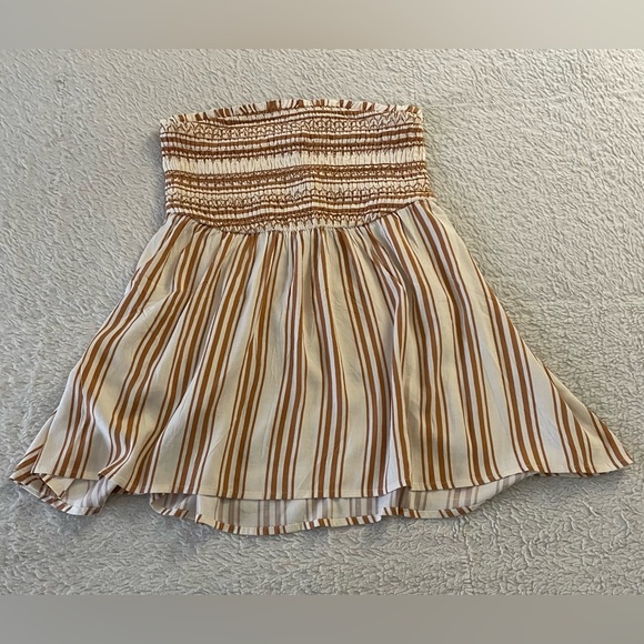 Torrid brand new strapless top size 0X - Picture 7 of 13